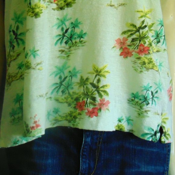 J. Jill love Linen Chartreuse Green Tropical Print T-Shirt L - Picture 3 of 7